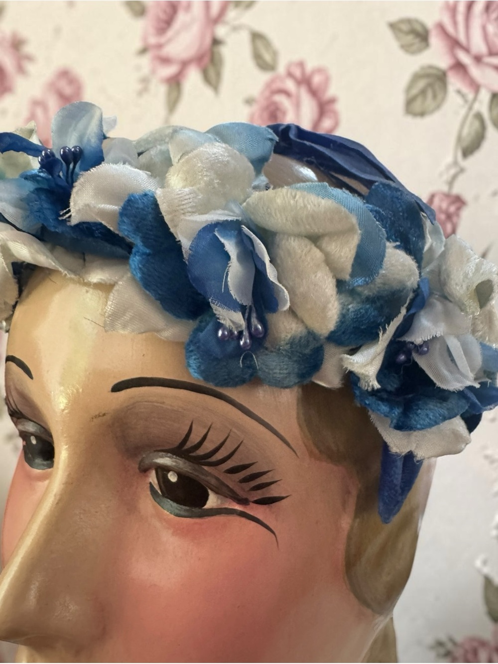Vintage 50’s royal blue velvet floral fascinator
